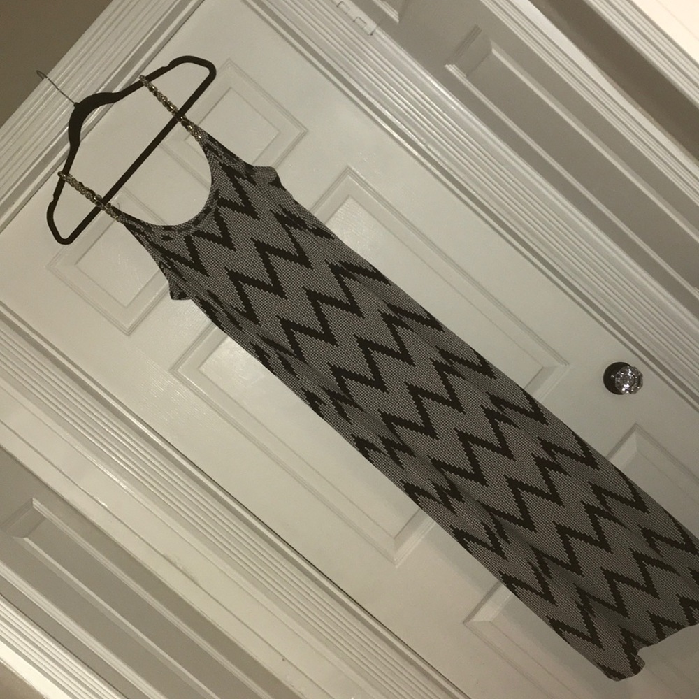 MSK black and white chevron maxi dress soft rayon
